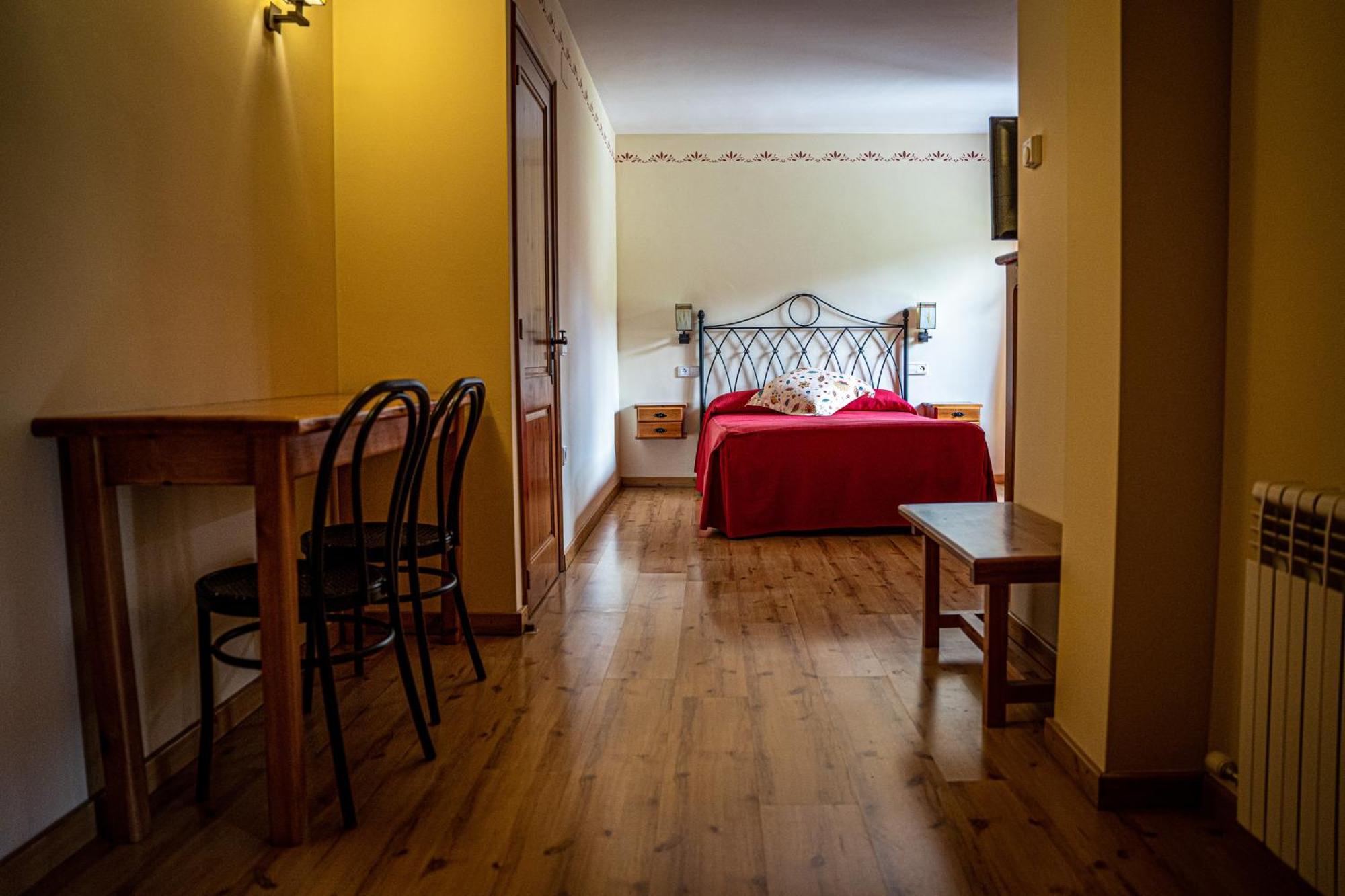 Hostal Cal Francisco Gósol Dış mekan fotoğraf