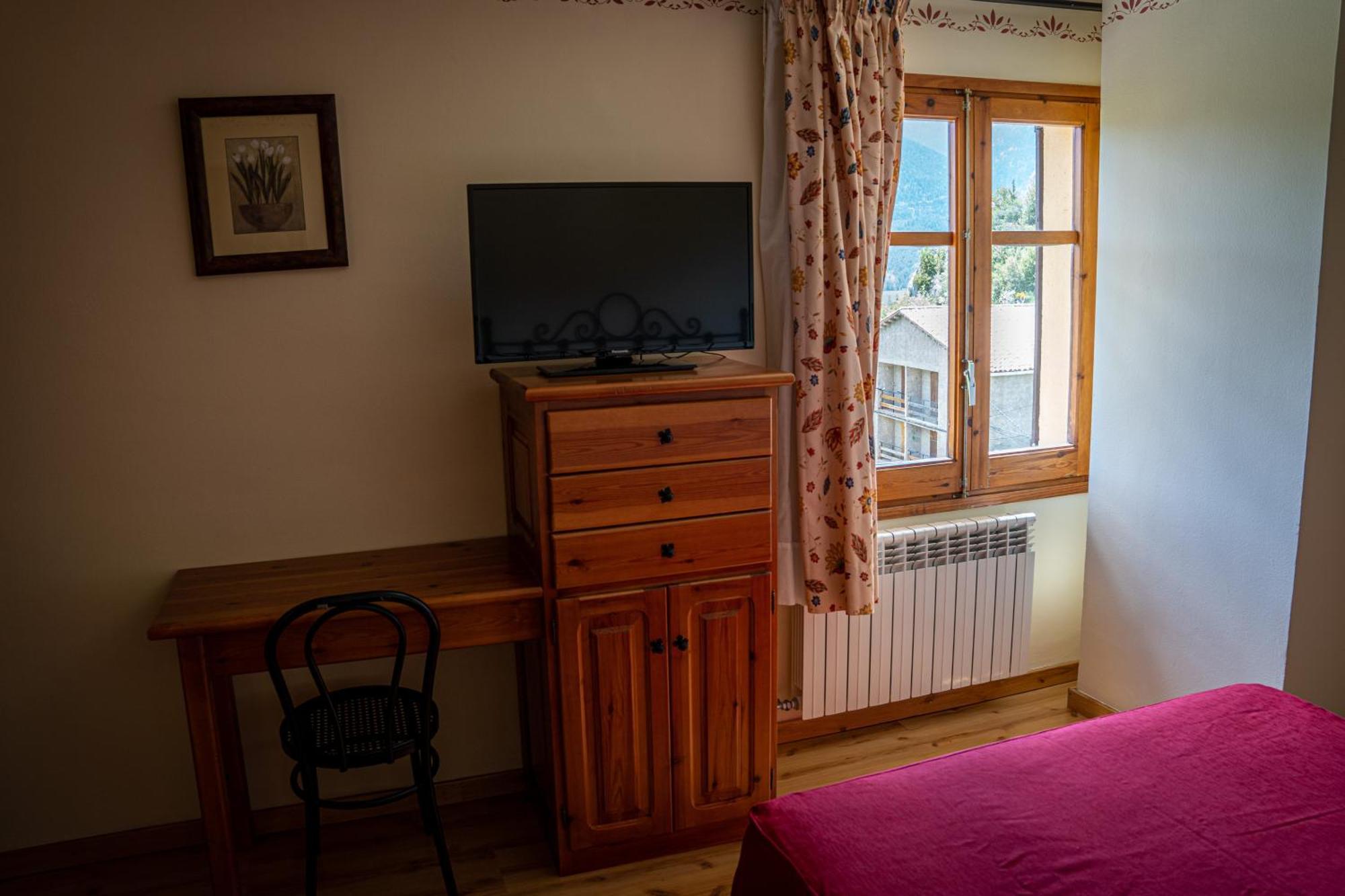 Hostal Cal Francisco Gósol Dış mekan fotoğraf